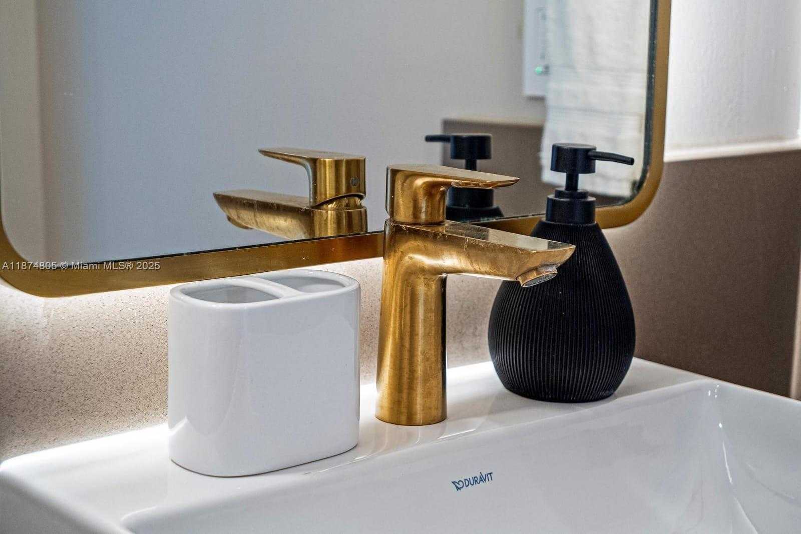 Small Image of 159 NORTH EAST 6TH ST #5101, Miami Number 35