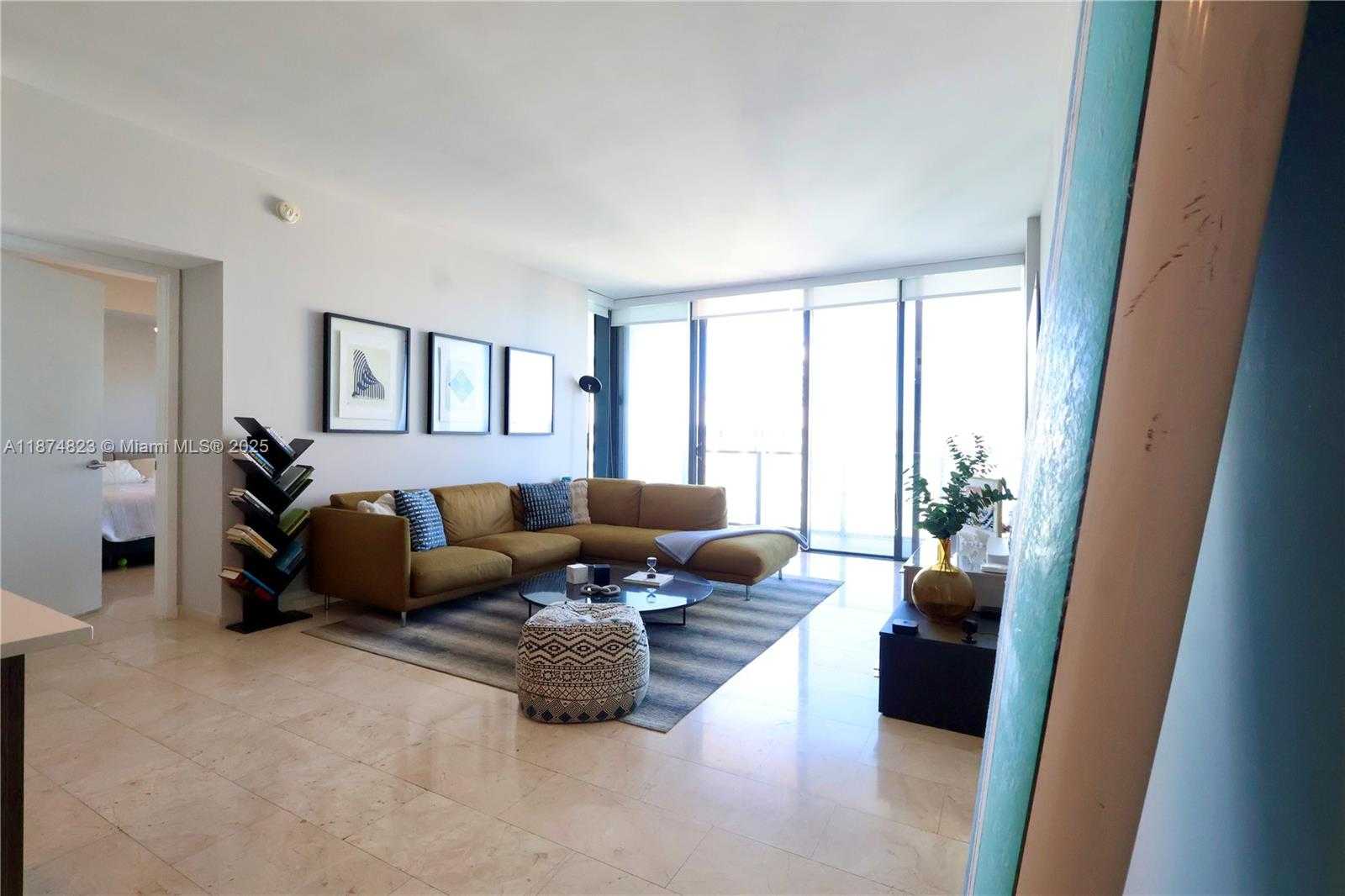Small Image of 68 SOUTH EAST 6TH ST #3607, Miami Number 6