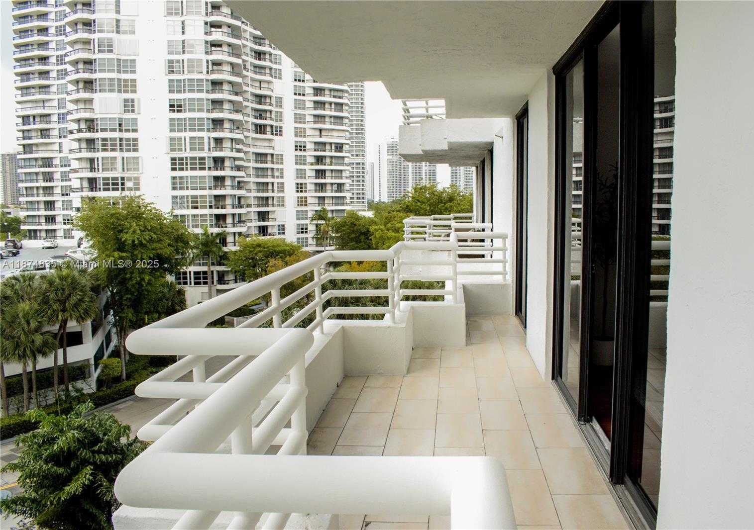 Small Image of 3300 NORTH EAST 192ND ST #611, Aventura Number 15