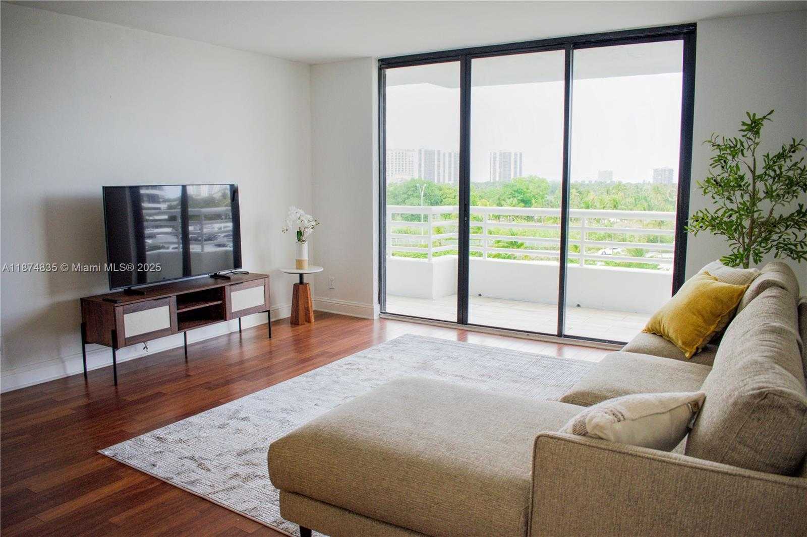 Small Image of 3300 NORTH EAST 192ND ST #611, Aventura Number 3