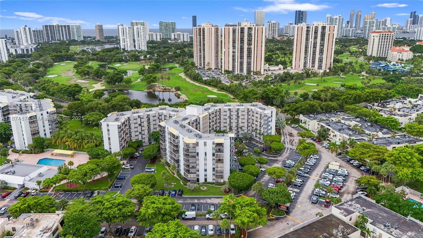 Small Image of 20400 E Country Club Dr, Aventura, FL 33180, USA Number 24