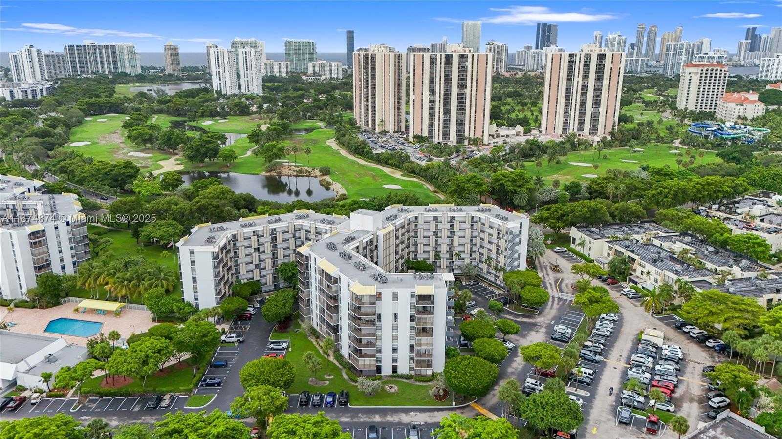 Small Image of 20400 E Country Club Dr, Aventura, FL 33180, USA Number 30