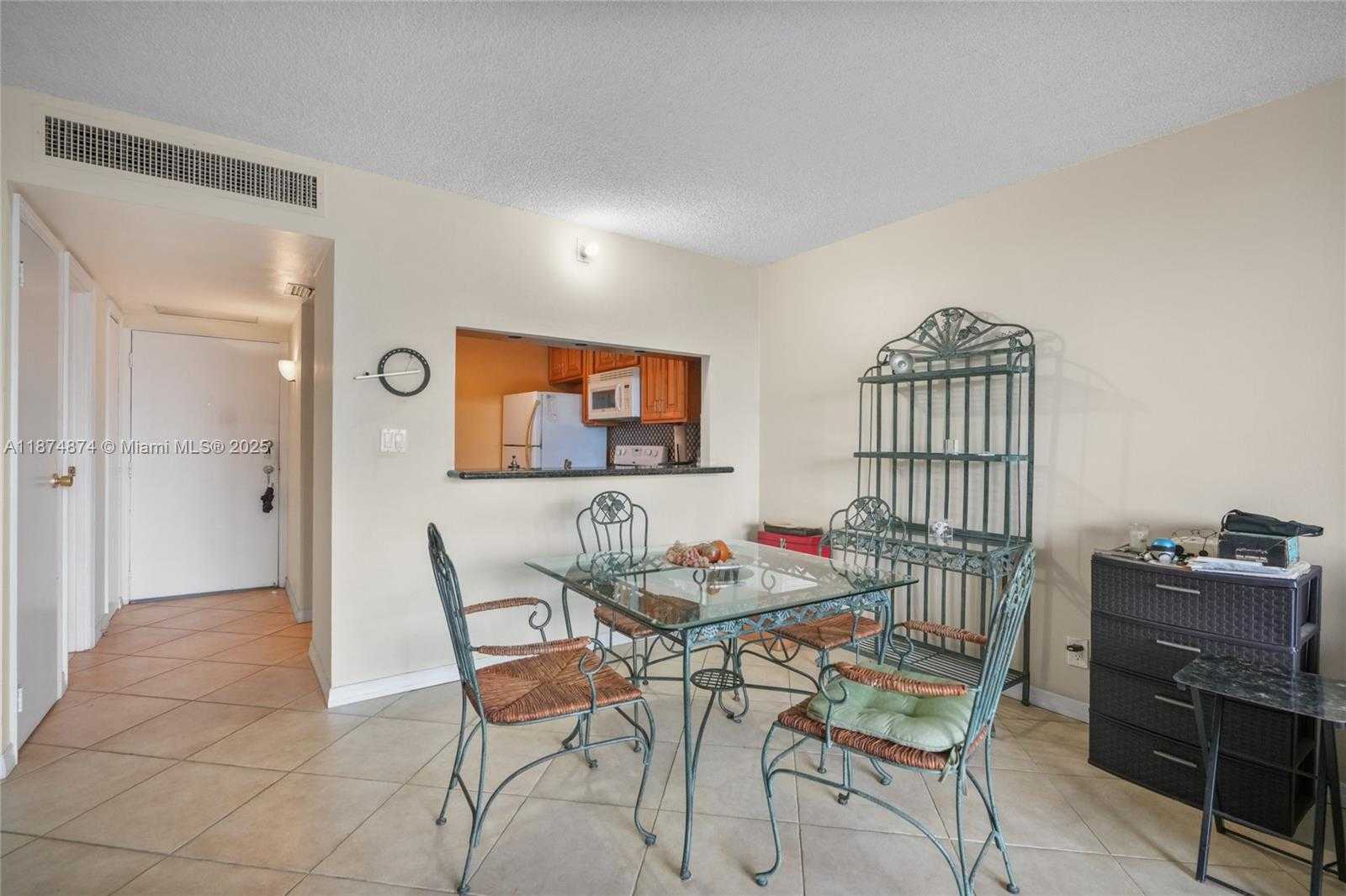 Small Image of 20400 E Country Club Dr, Aventura, FL 33180, USA Number 8