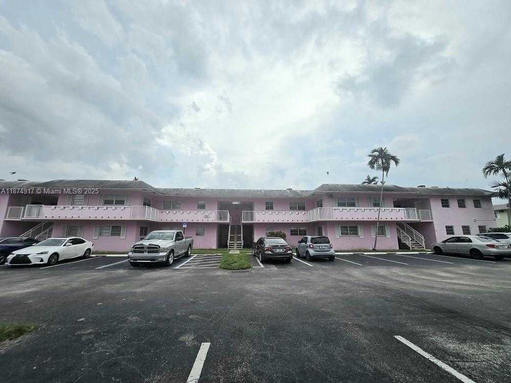 Small Image of 7520 SOUTH WEST 82ND ST #G118, Miami Number 24