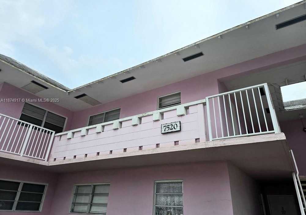 Small Image of 7520 SOUTH WEST 82ND ST #G118, Miami Number 25