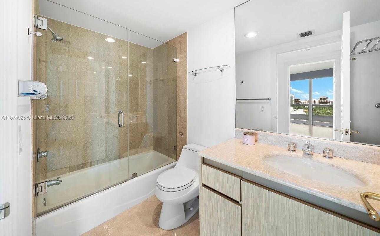 Small Image of 1643 BRICKELL AVE #1002, Miami Number 19