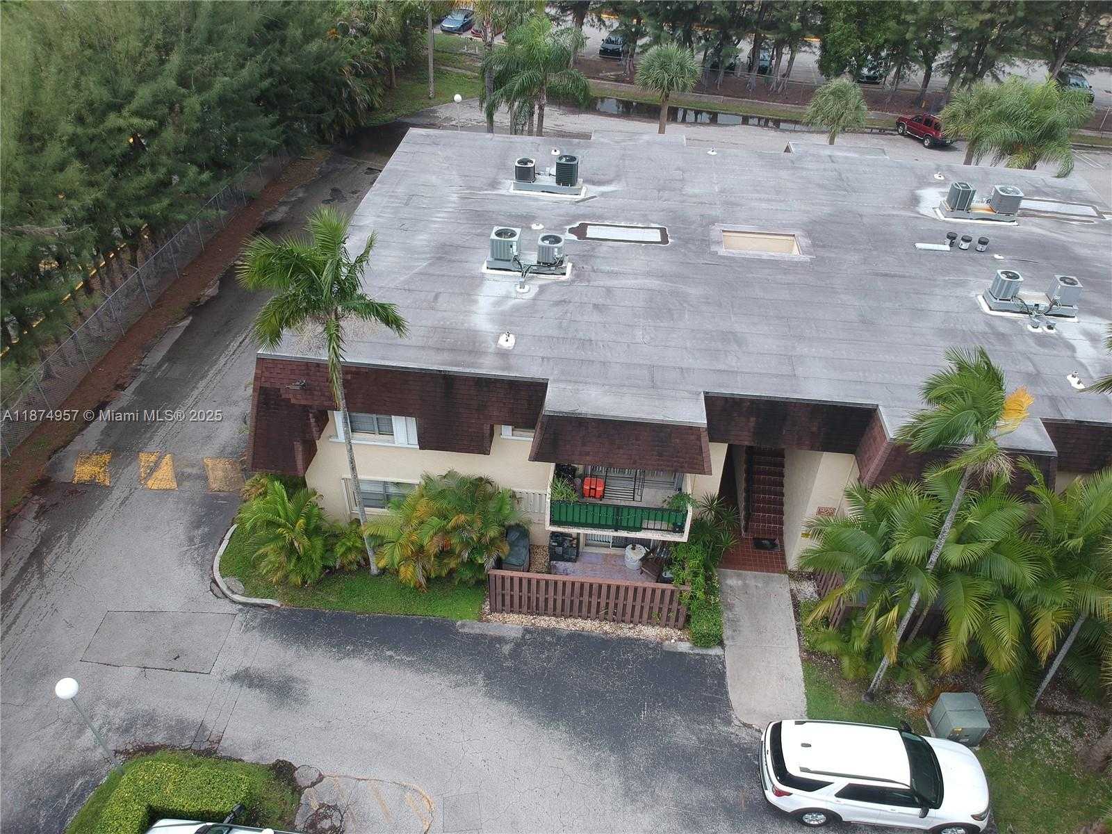 Small Image of 13730 SOUTH WEST 90TH AVE #16-8, Miami Number 27