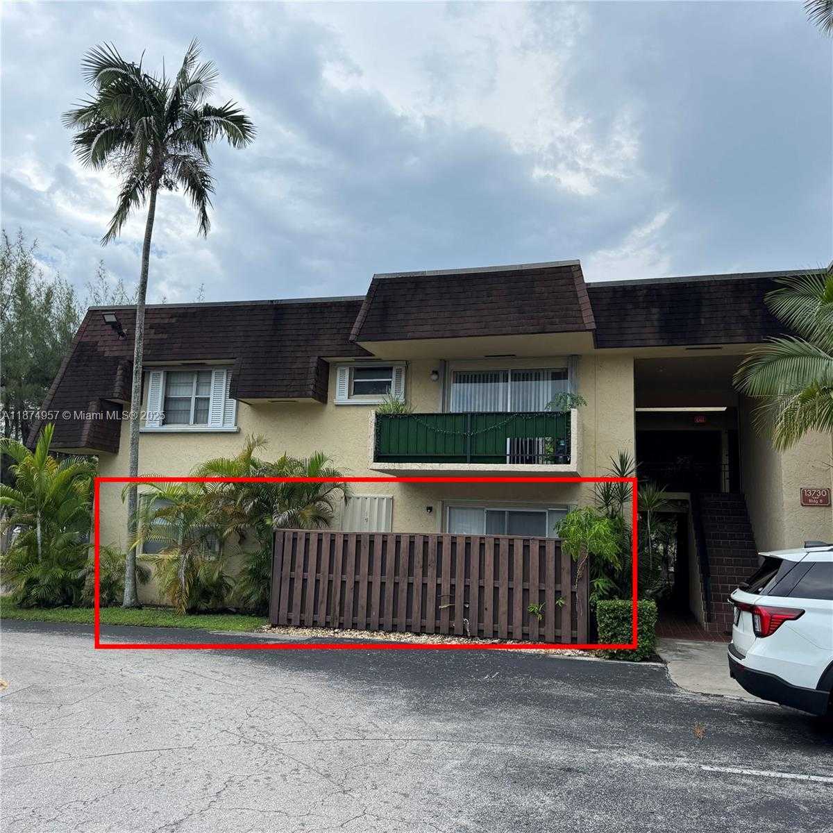 Small Image of 13730 SOUTH WEST 90TH AVE #16-8, Miami Number 3