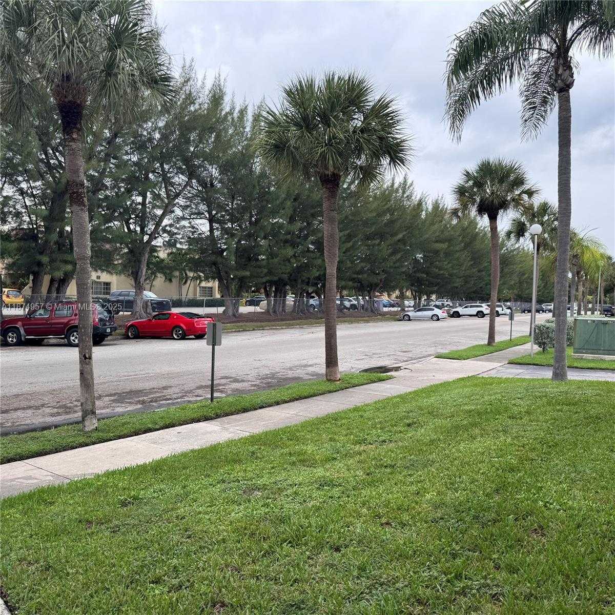 Small Image of 13730 SOUTH WEST 90TH AVE #16-8, Miami Number 34