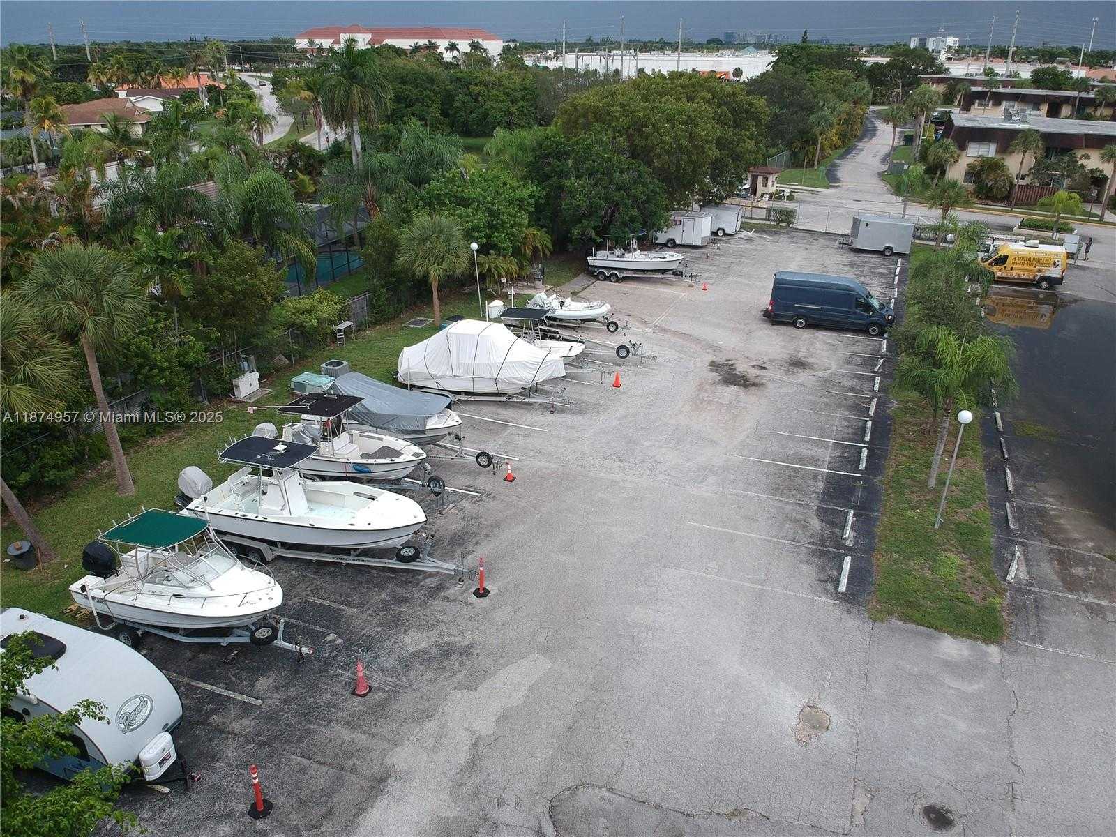 Small Image of 13730 SOUTH WEST 90TH AVE #16-8, Miami Number 40