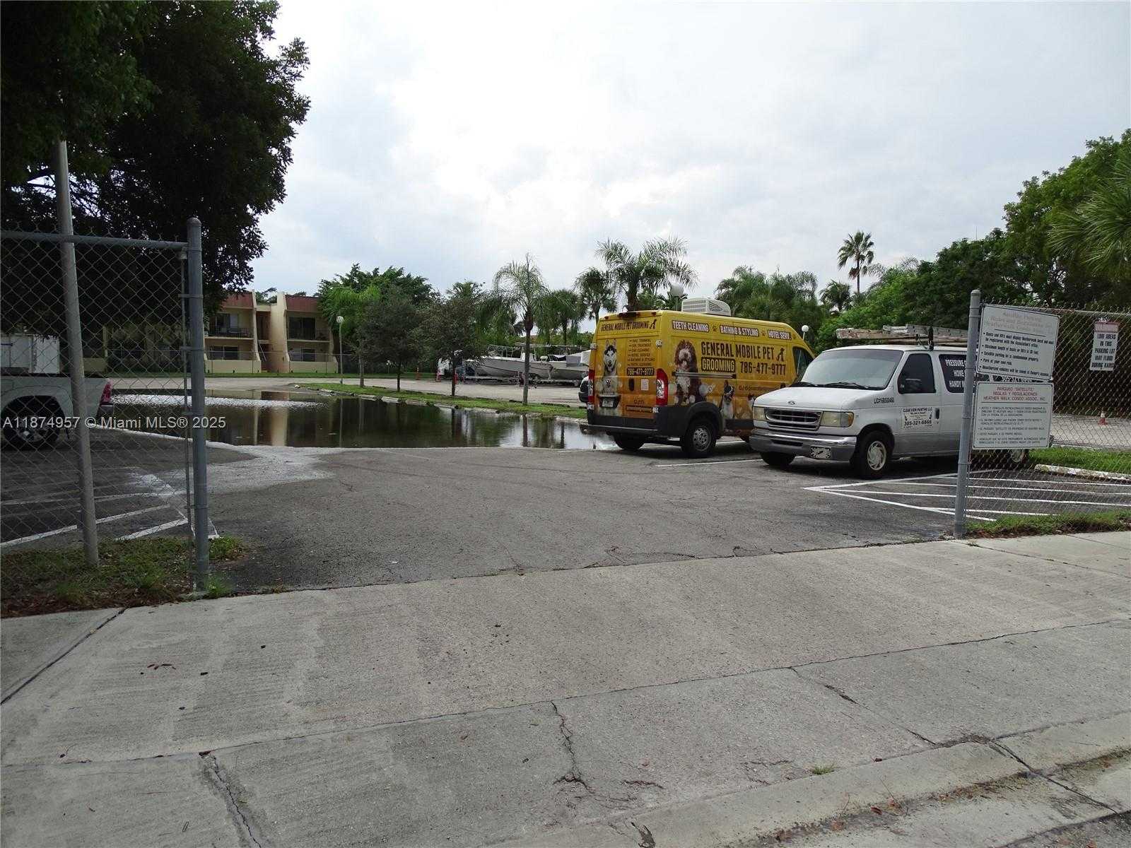 Small Image of 13730 SOUTH WEST 90TH AVE #16-8, Miami Number 41