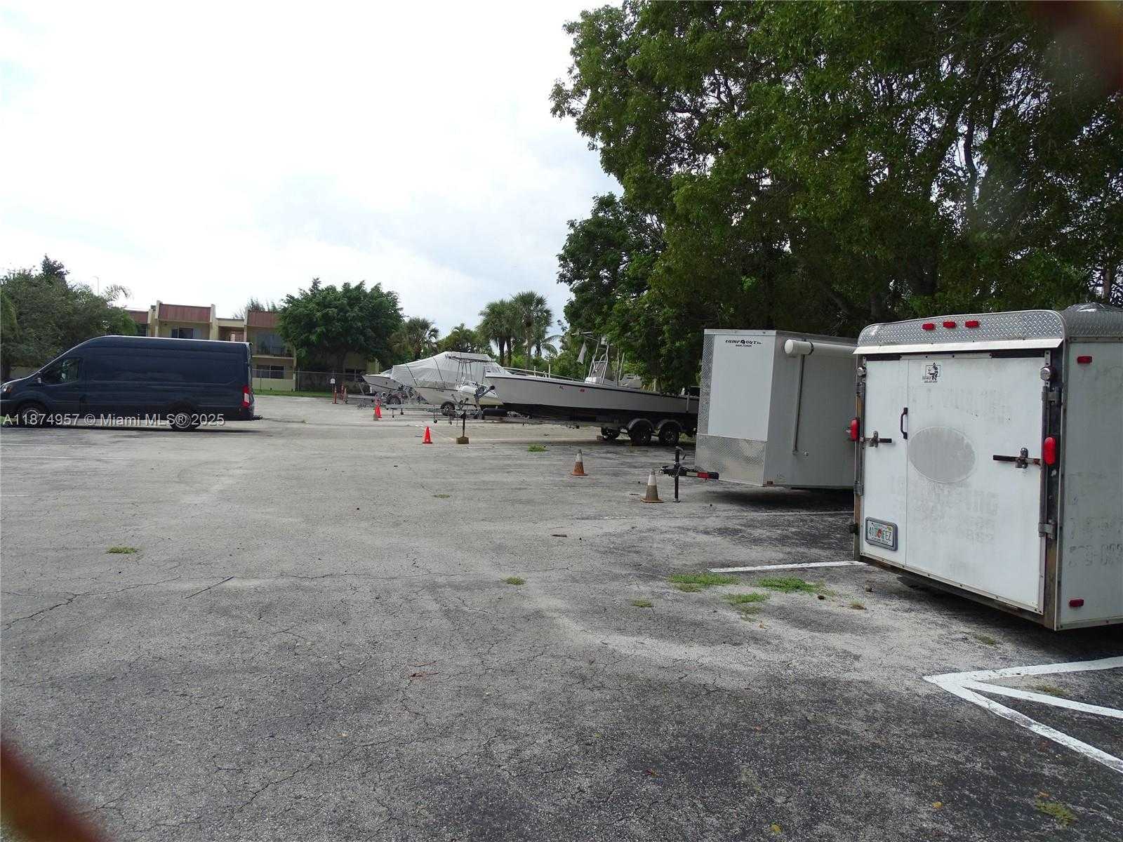 Small Image of 13730 SOUTH WEST 90TH AVE #16-8, Miami Number 43