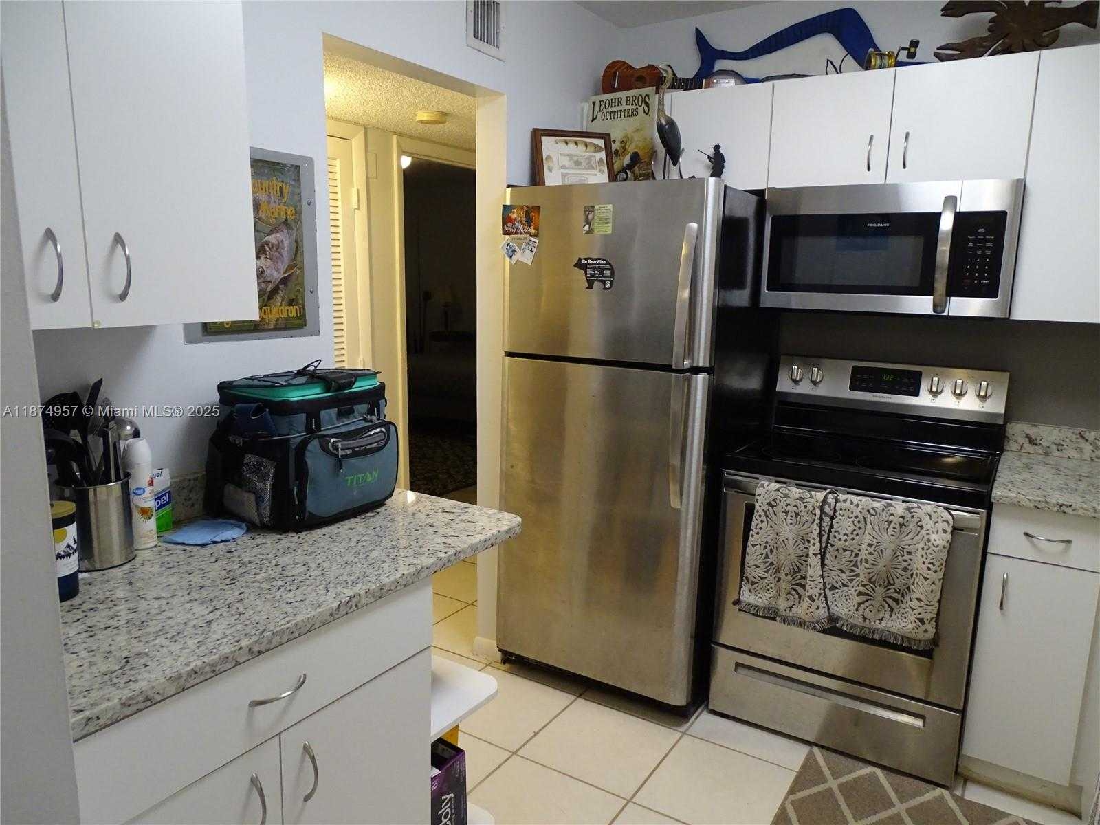Small Image of 13730 SOUTH WEST 90TH AVE #16-8, Miami Number 9