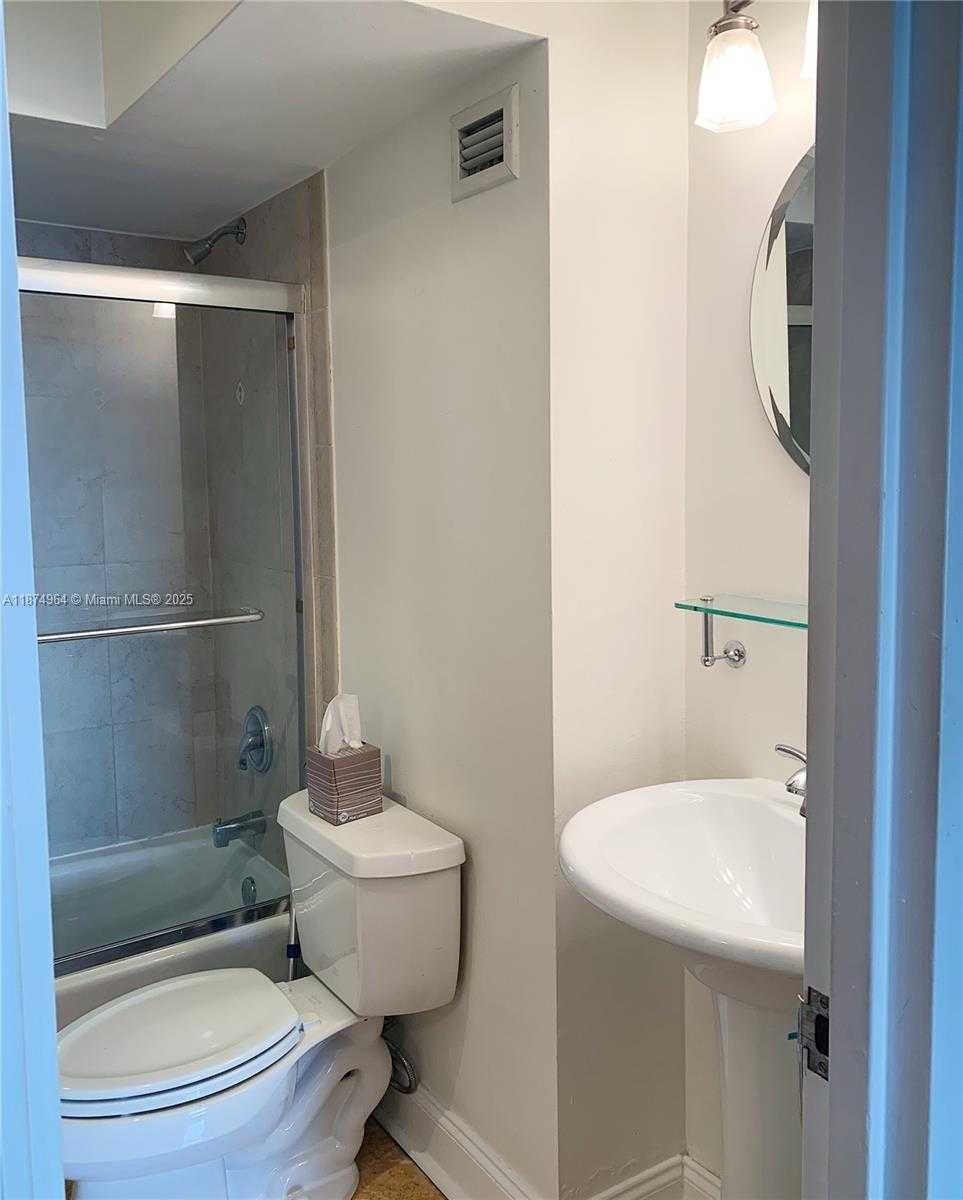 Small Image of 150 SOUTH EAST 25TH RD #9K, Miami Number 8
