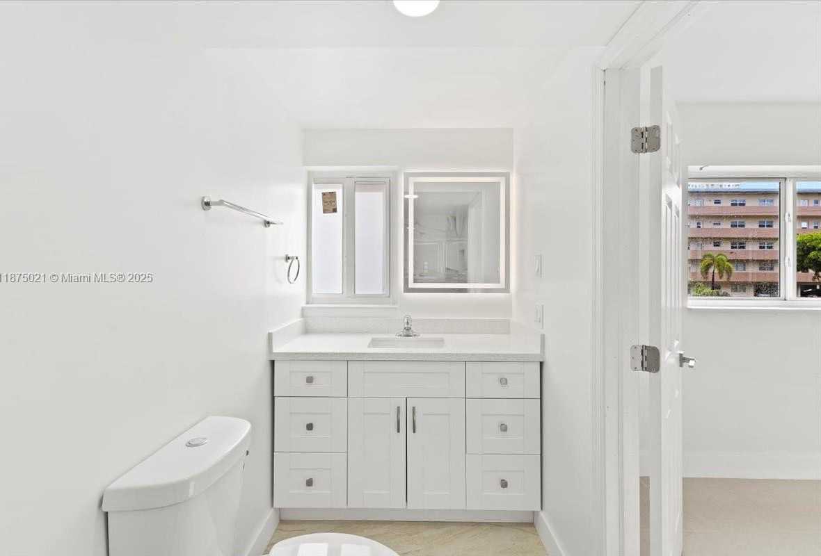 Small Image of 319 NORTH EAST 14TH AVE #201, Hallandale Beach Number 14