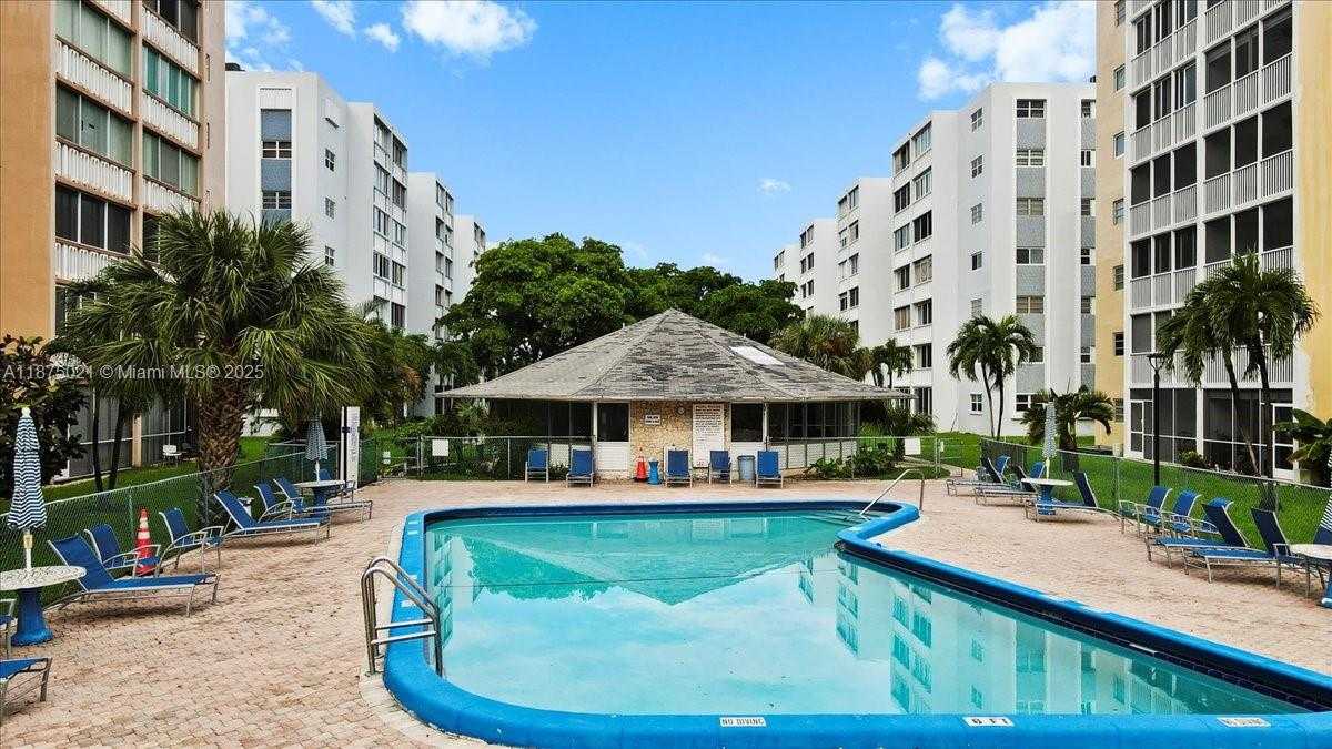 Small Image of 319 NORTH EAST 14TH AVE #201, Hallandale Beach Number 26