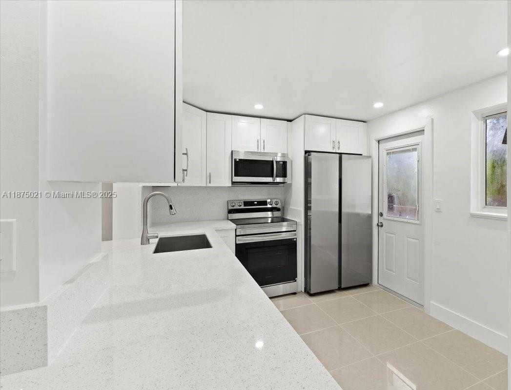 Small Image of 319 NORTH EAST 14TH AVE #201, Hallandale Beach Number 5