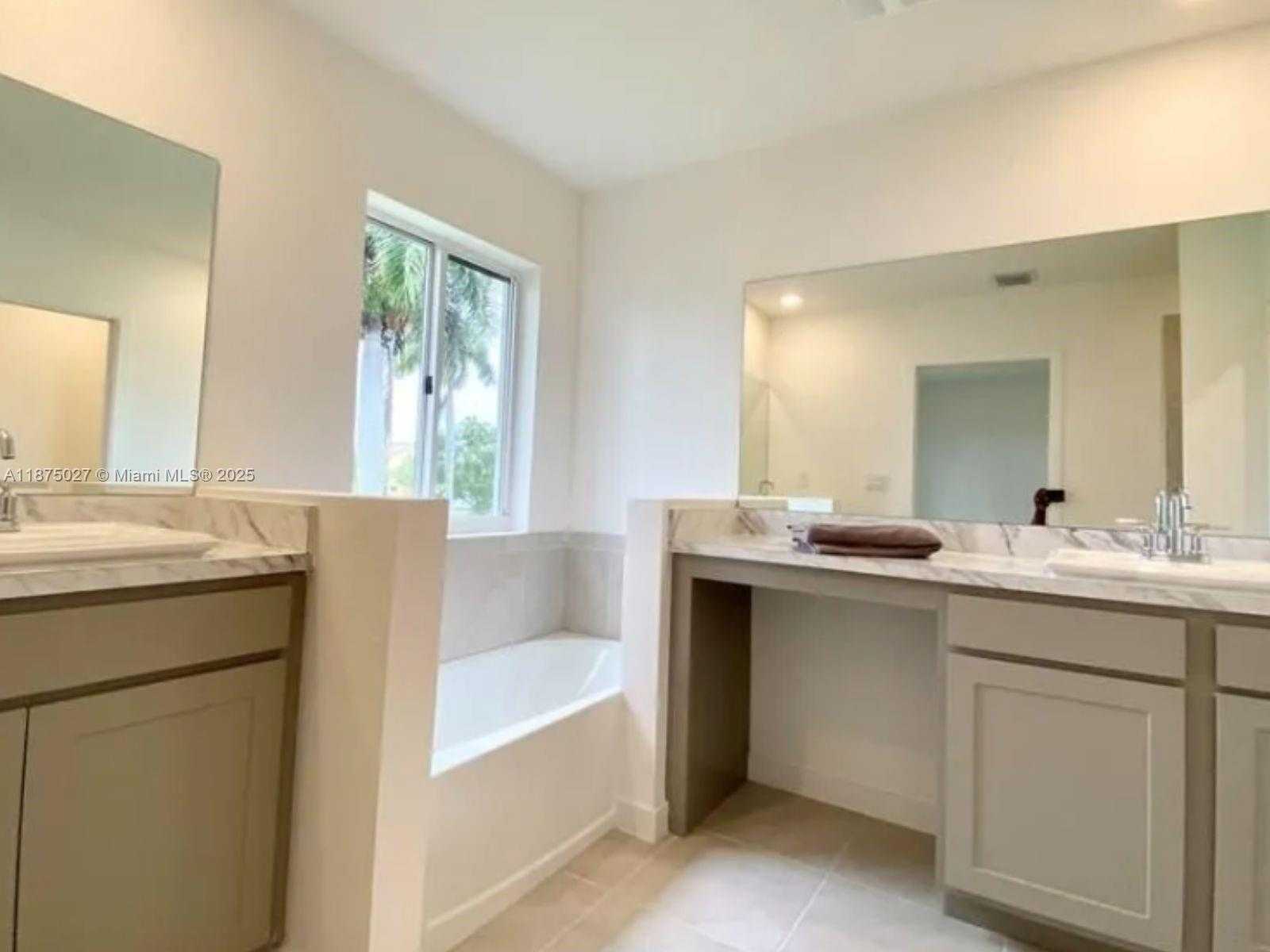 Small Image of 20830 NORTH WEST 14TH CT, Miami Gardens Number 6