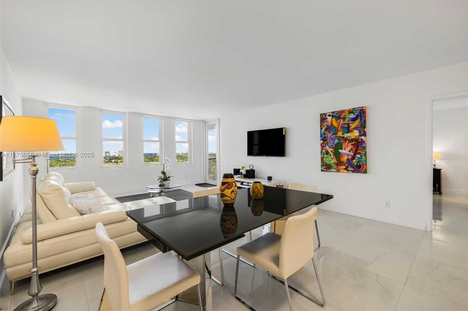 Small Image of 5401 COLLINS AVE #1231, Miami Beach Number 10