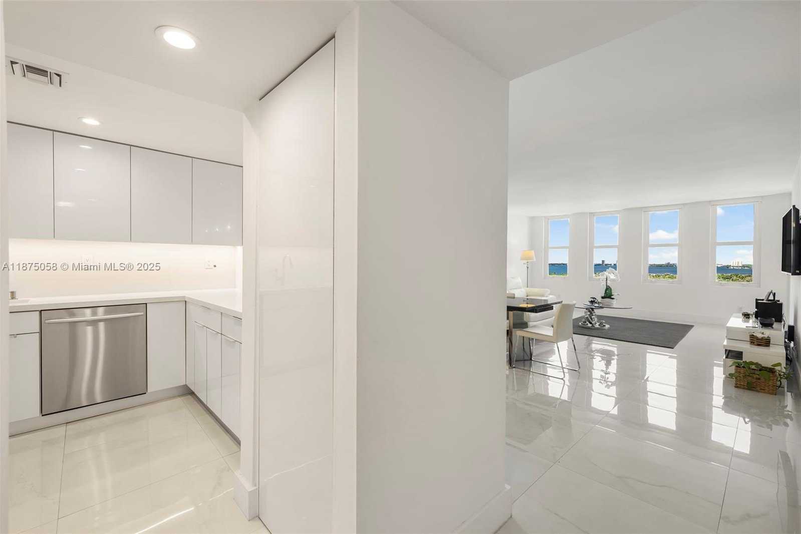 Small Image of 5401 COLLINS AVE #1231, Miami Beach Number 20