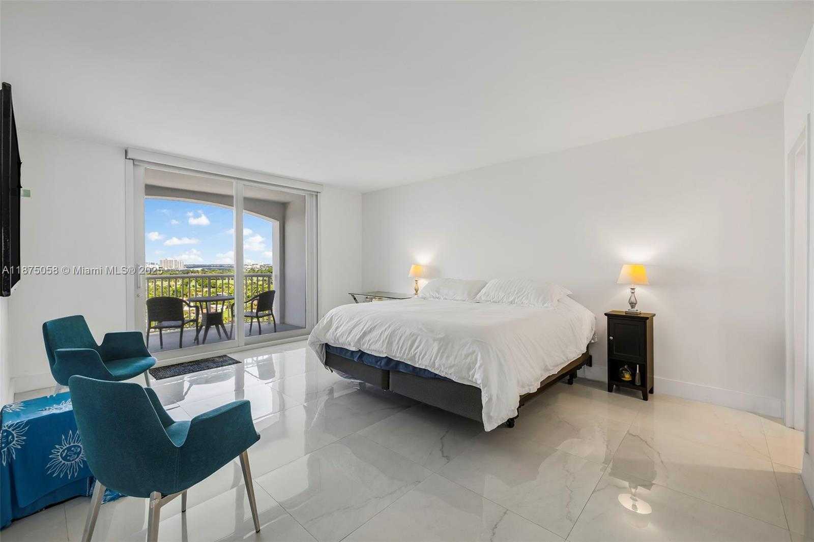 Small Image of 5401 COLLINS AVE #1231, Miami Beach Number 25