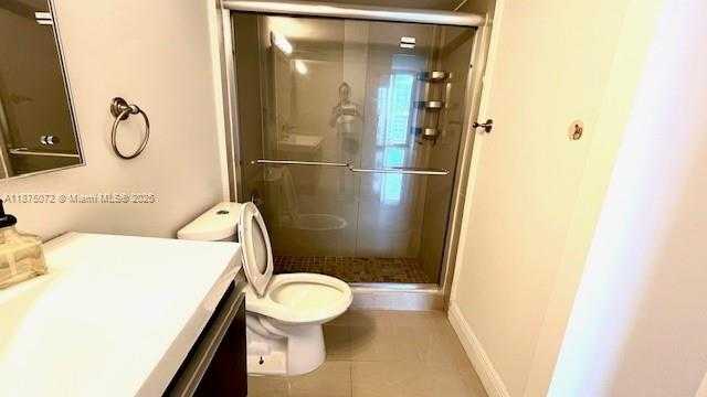 Small Image of 100 BAYVIEW DR #1230, Sunny Isles Beach Number 10