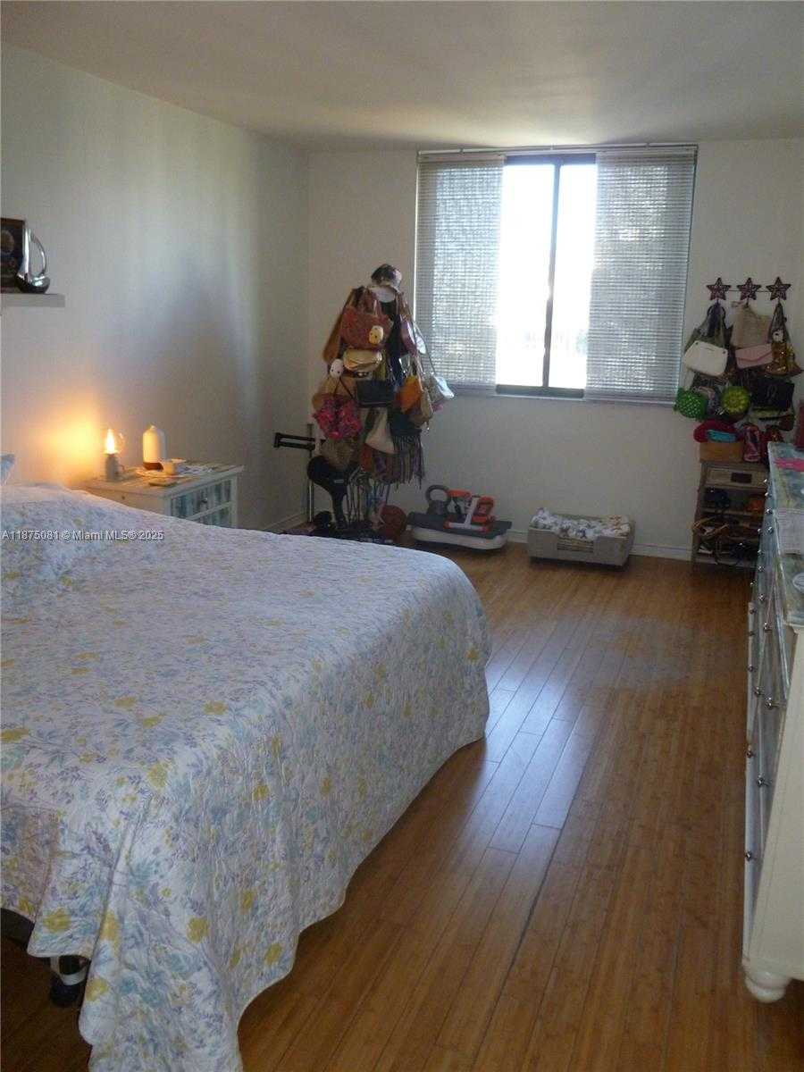 Small Image of 540 BRICKELL KEY DR #1719, Miami Number 14