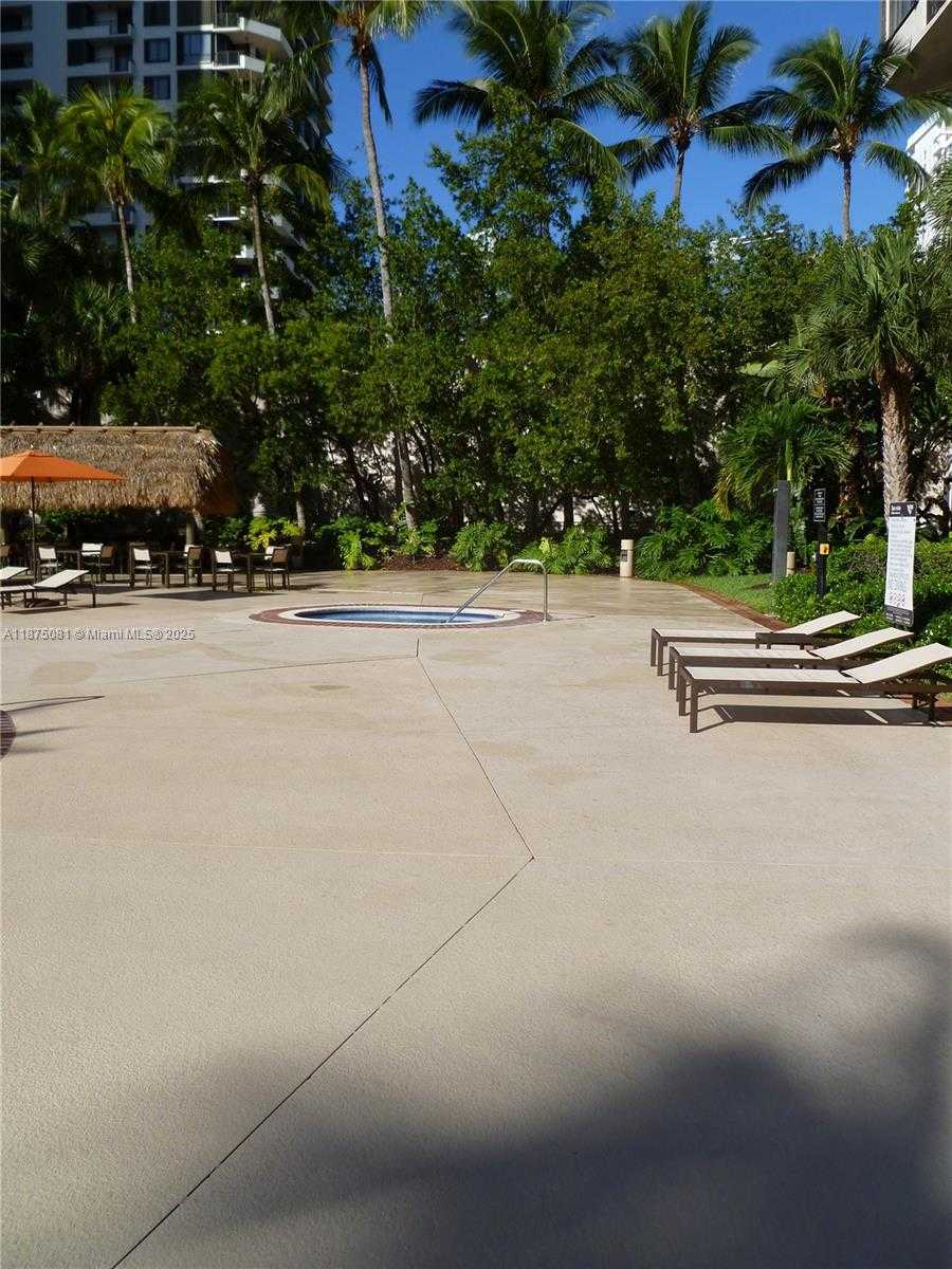 Small Image of 540 BRICKELL KEY DR #1719, Miami Number 32