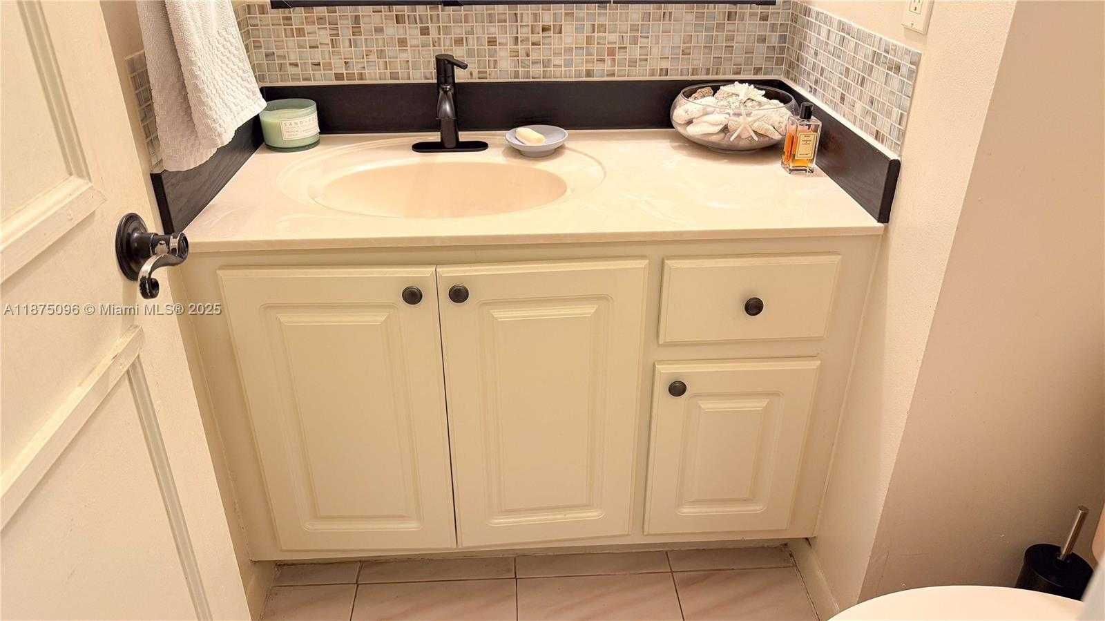 Small Image of 2851 NORTH EAST 183RD ST #1110E, Aventura Number 18
