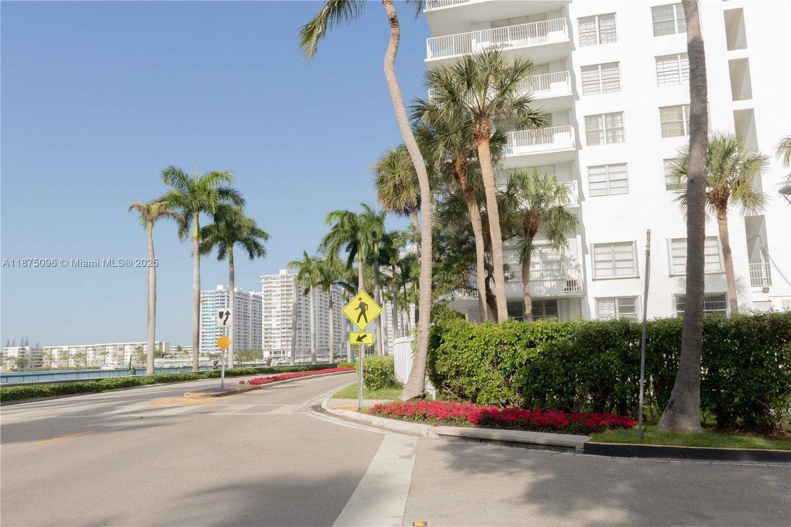 Small Image of 2851 NORTH EAST 183RD ST #1110E, Aventura Number 27