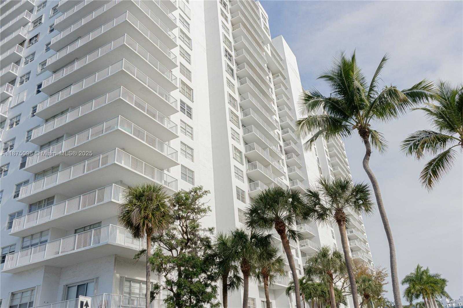 Small Image of 2851 NORTH EAST 183RD ST #1110E, Aventura Number 33