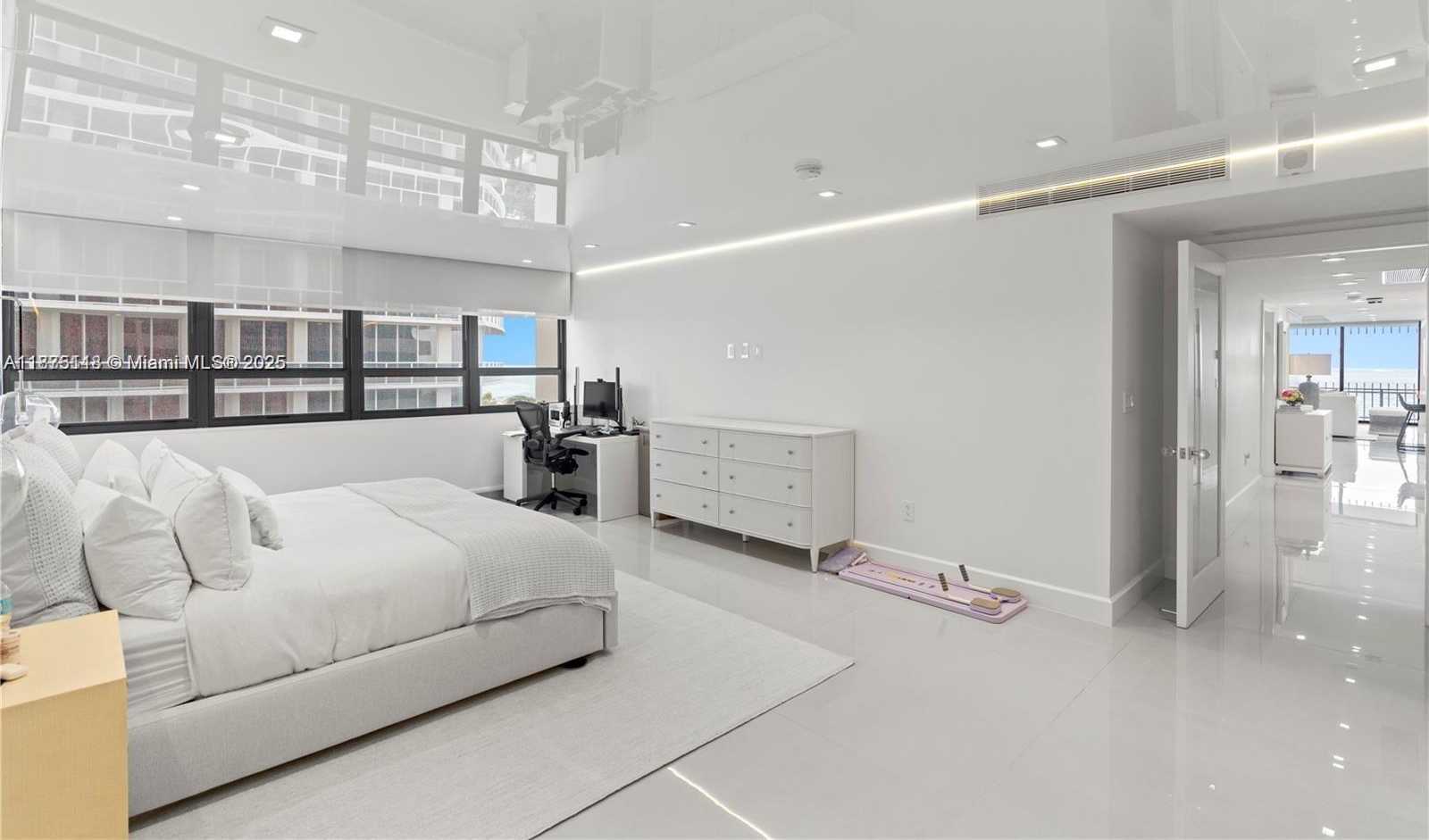 Small Image of 10205 COLLINS AVE #608, Bal Harbour Number 26
