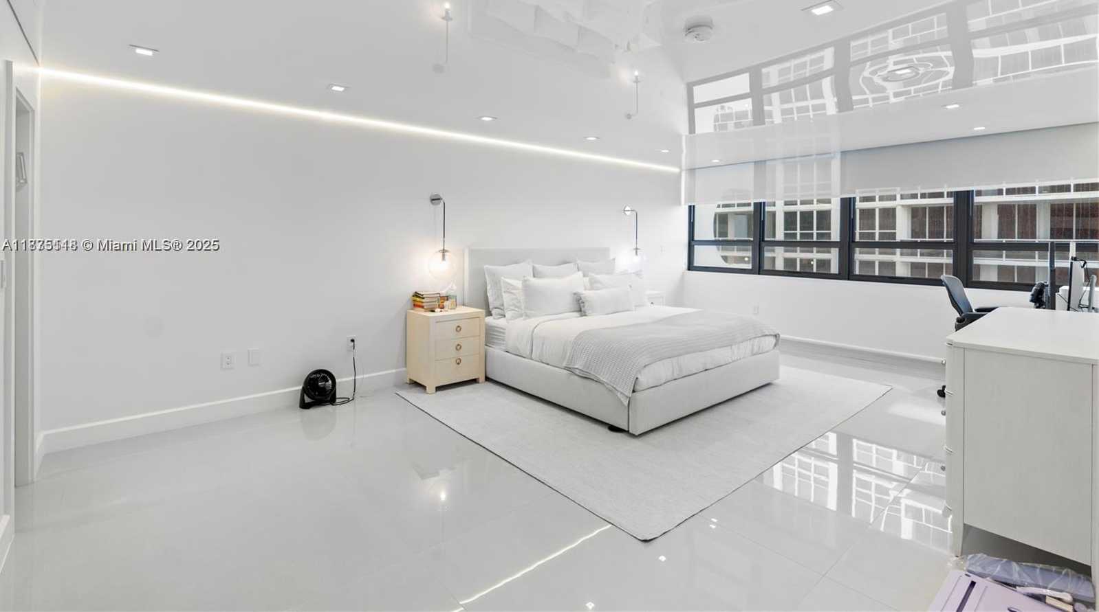 Small Image of 10205 COLLINS AVE #608, Bal Harbour Number 27