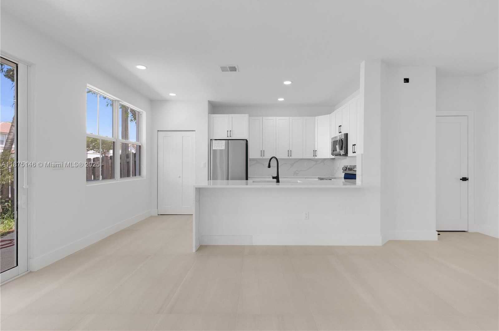 Small Image of 10829 NORTH WEST 79TH ST, Doral Number 13