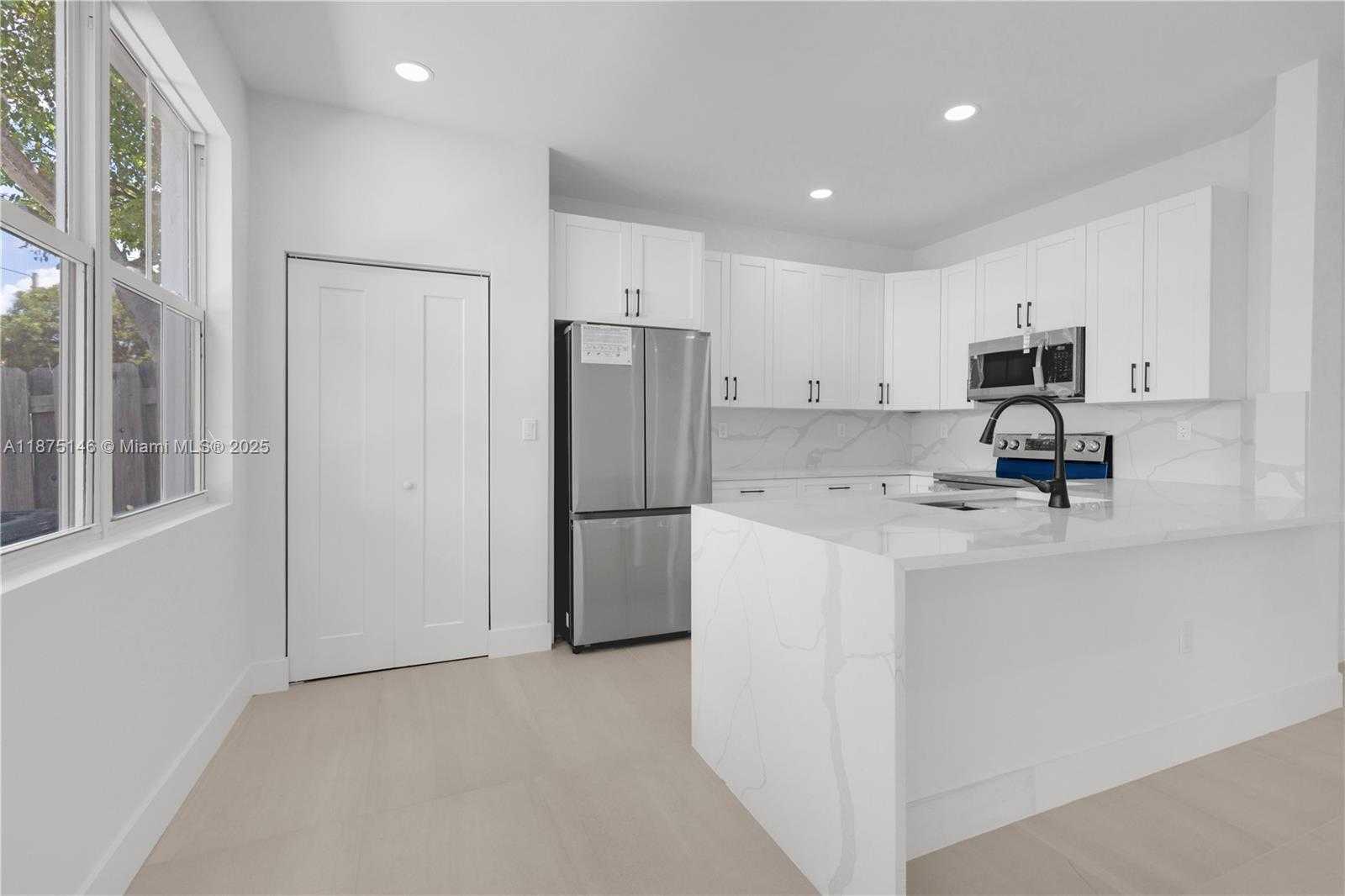 Small Image of 10829 NORTH WEST 79TH ST, Doral Number 16
