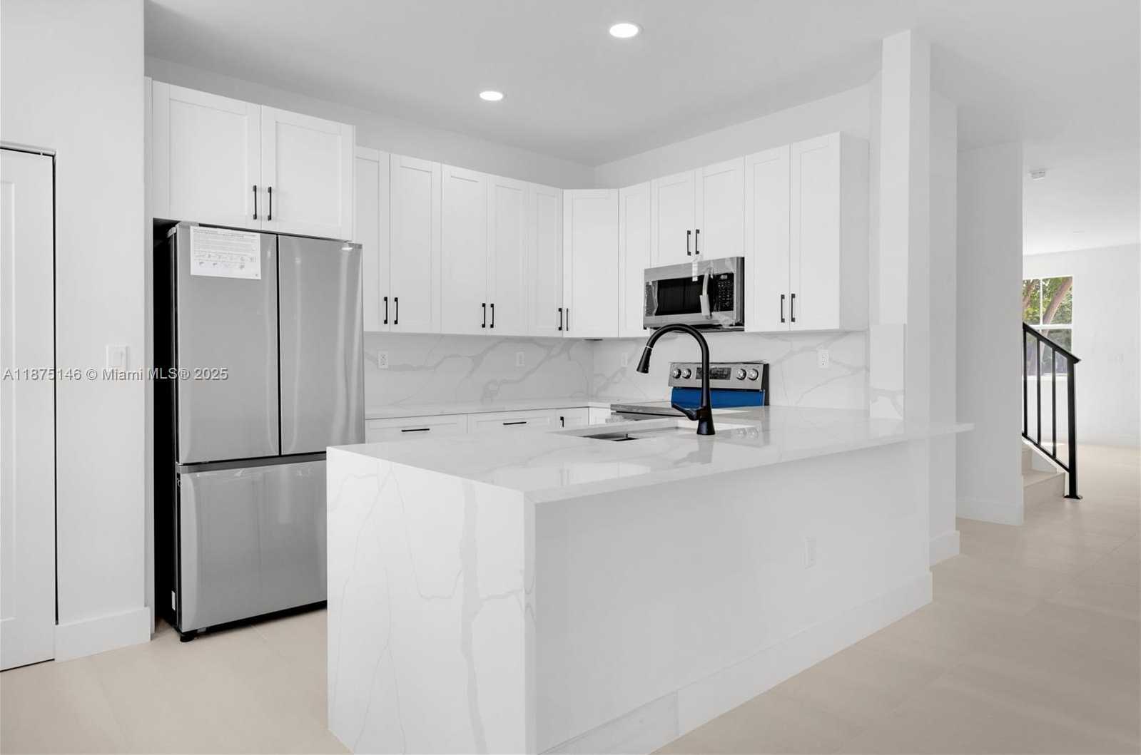 Small Image of 10829 NORTH WEST 79TH ST, Doral Number 17