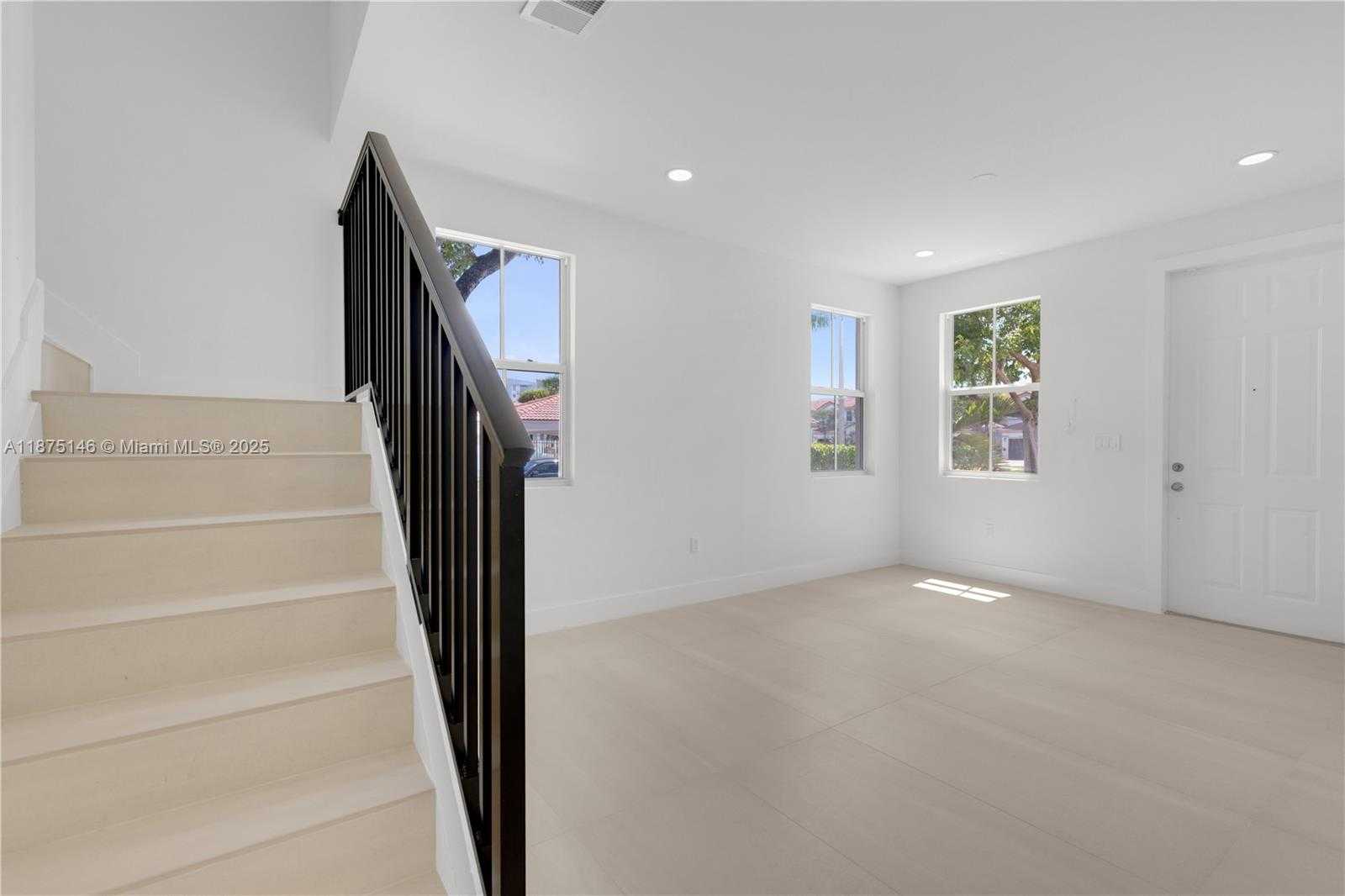 Small Image of 10829 NORTH WEST 79TH ST, Doral Number 20