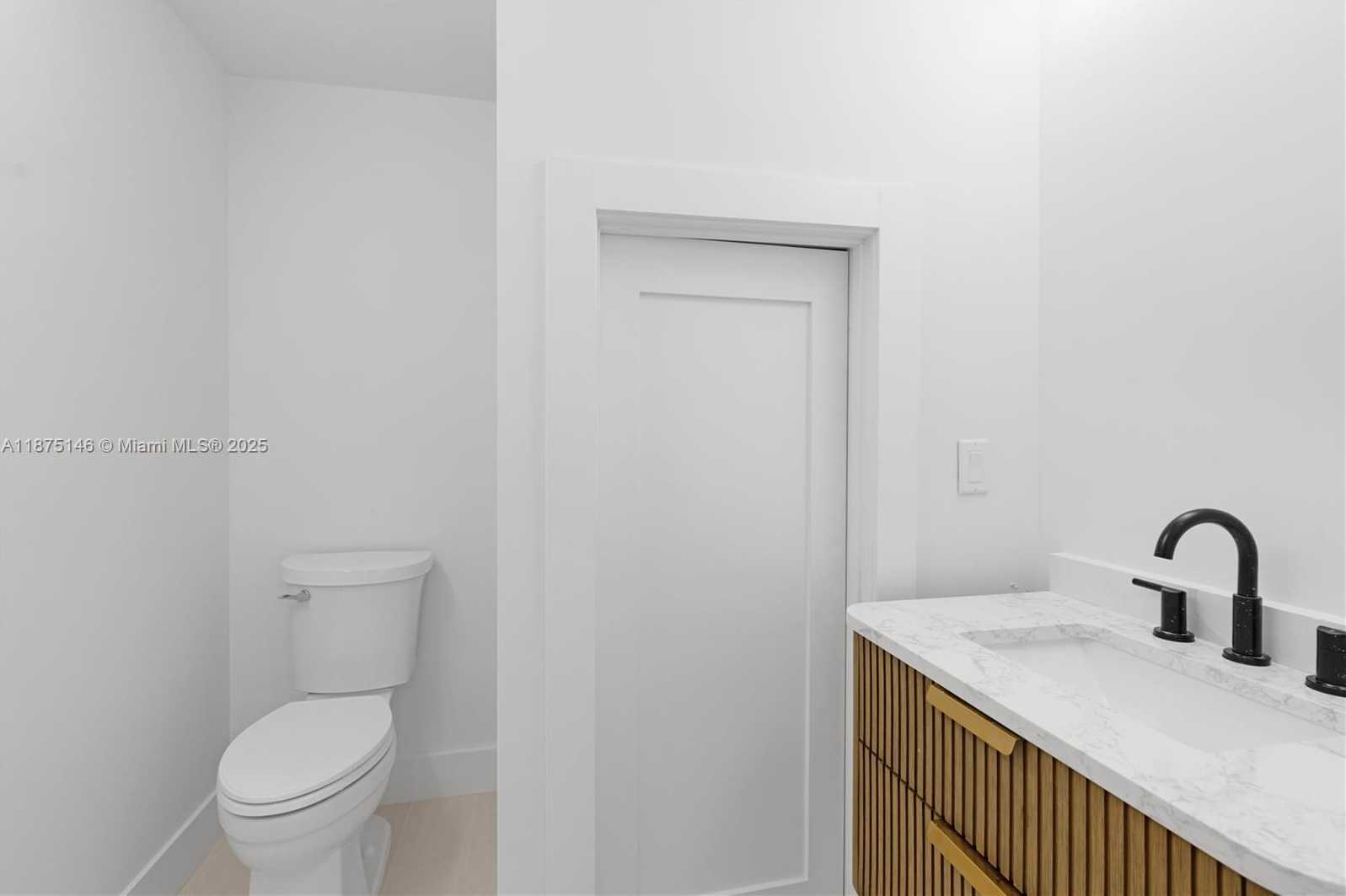 Small Image of 10829 NORTH WEST 79TH ST, Doral Number 21