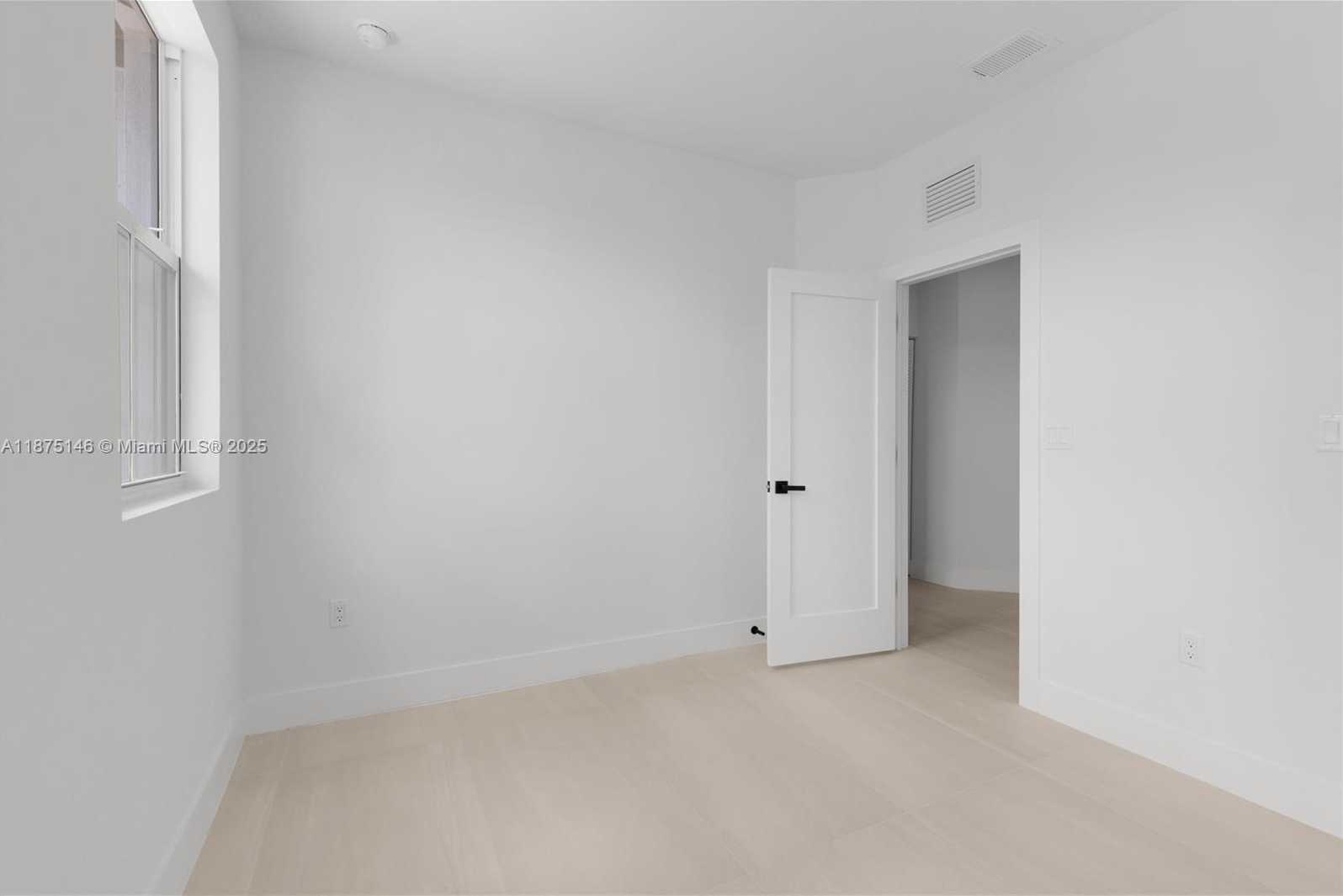 Small Image of 10829 NORTH WEST 79TH ST, Doral Number 33
