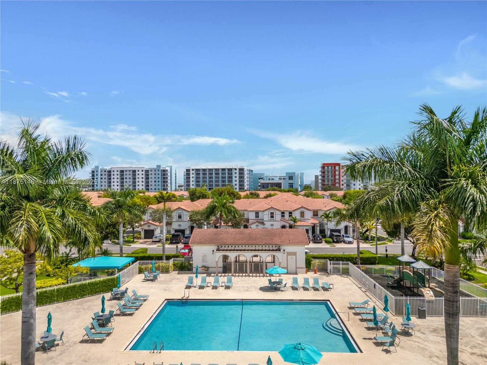 Small Image of 10829 NORTH WEST 79TH ST, Doral Number 43