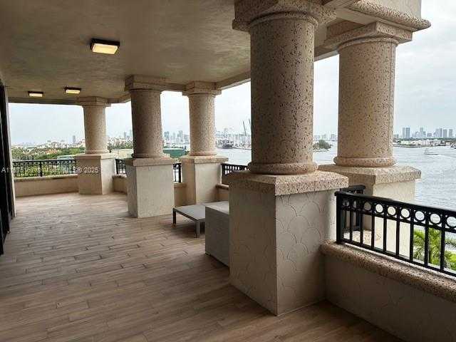 Small Image of 6800 FISHER ISLAND DR #6871, Miami Beach Number 3