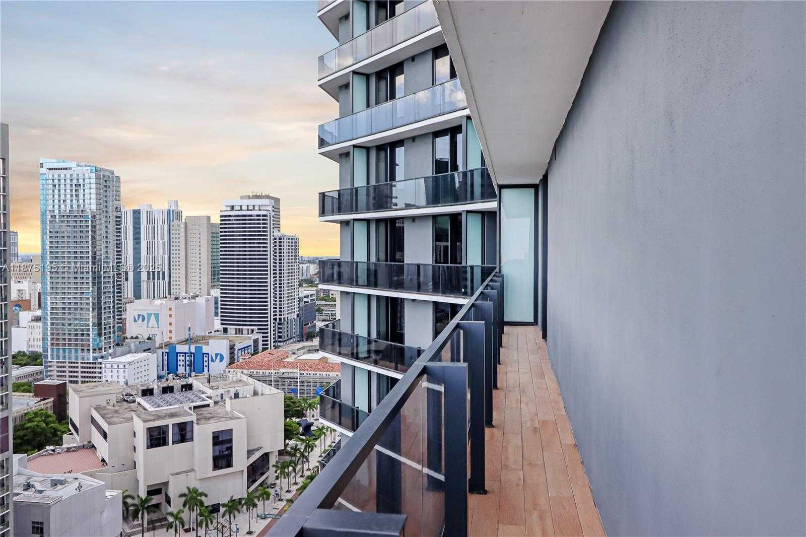 Small Image of 398 NORTH EAST 5TH ST #2111, Miami Number 21