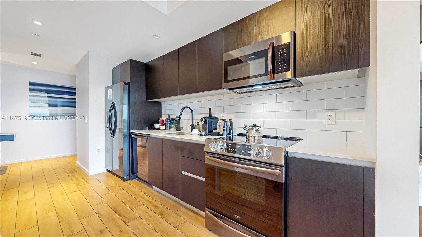 Small Image of 398 NORTH EAST 5TH ST #2111, Miami Number 8