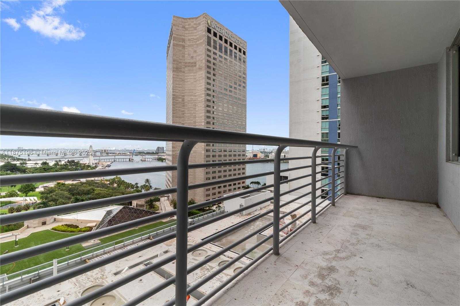 Small Image of 325 BISCAYNE BLVD #1718, Miami Number 13