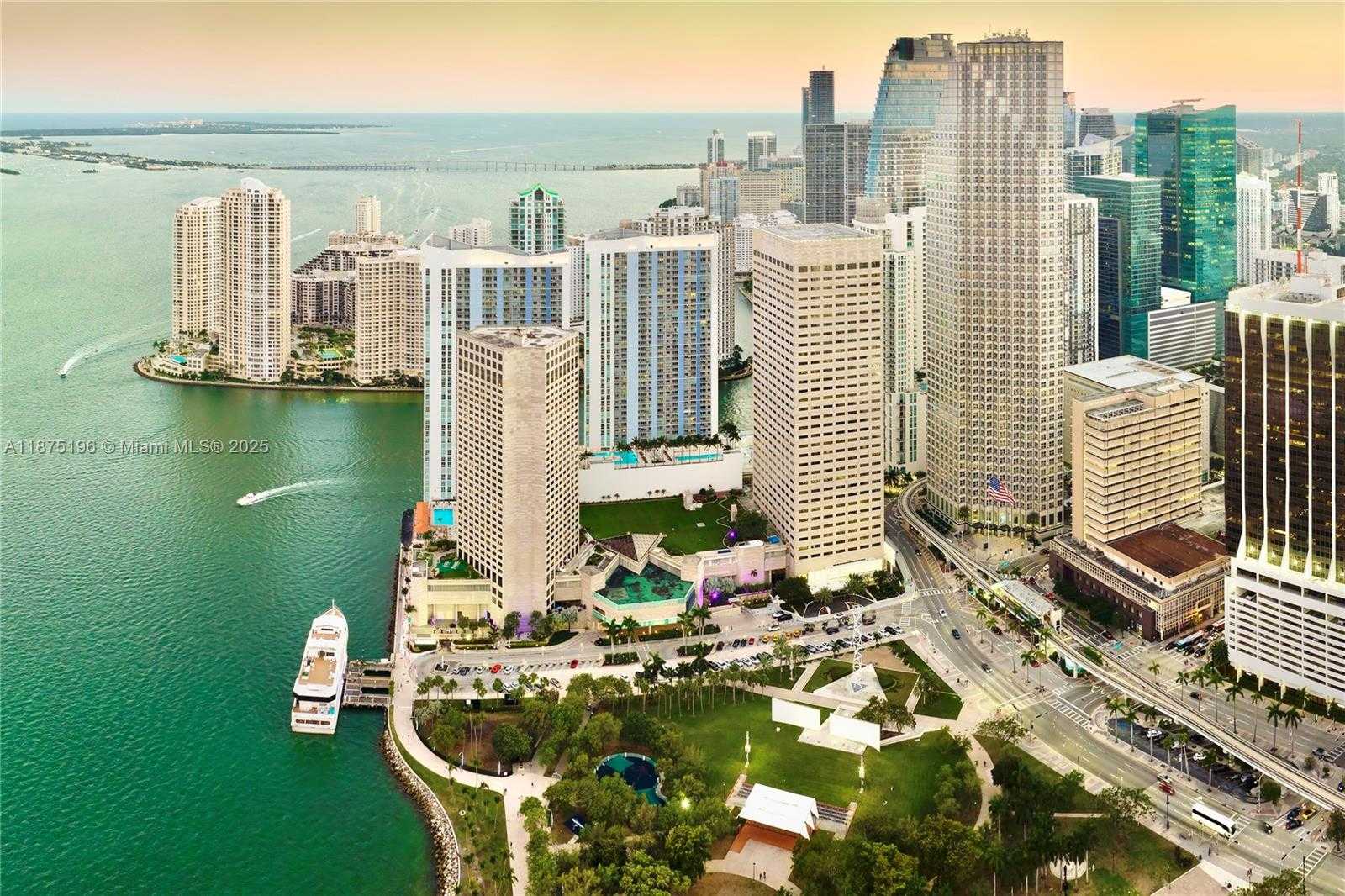 Small Image of 325 BISCAYNE BLVD #1718, Miami Number 19