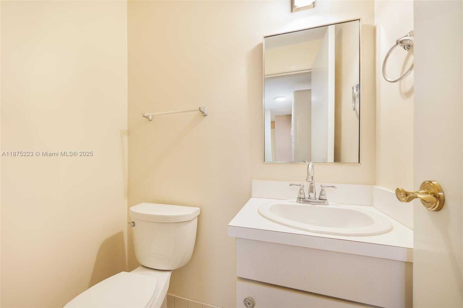 Small Image of 10101 COLLINS AVE #5F, Bal Harbour Number 23