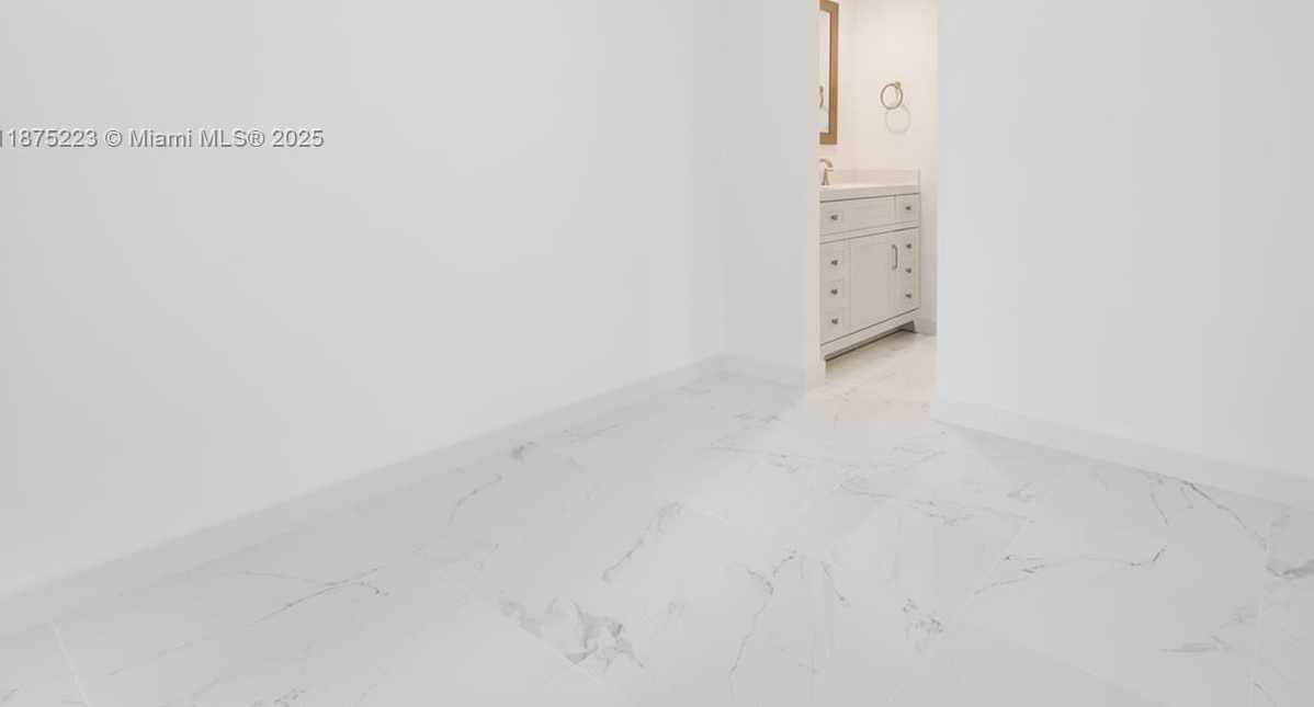 Small Image of 10101 COLLINS AVE #5F, Bal Harbour Number 29
