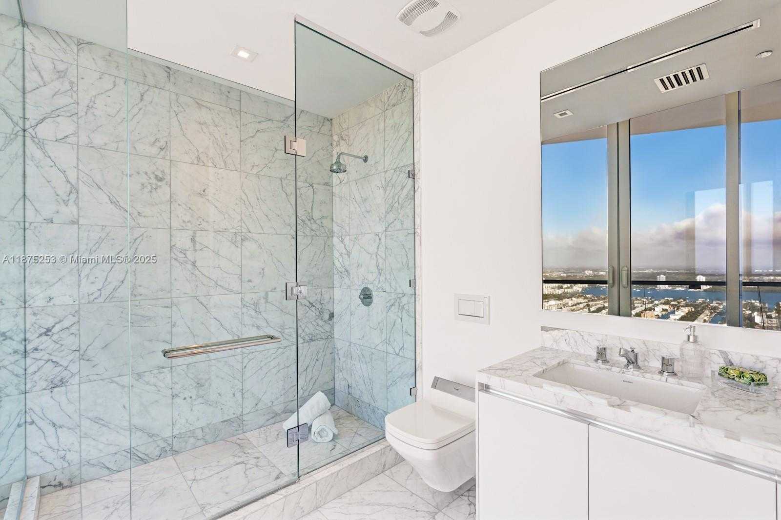 Small Image of 16901 COLLINS AVE #5105, Sunny Isles Beach Number 19