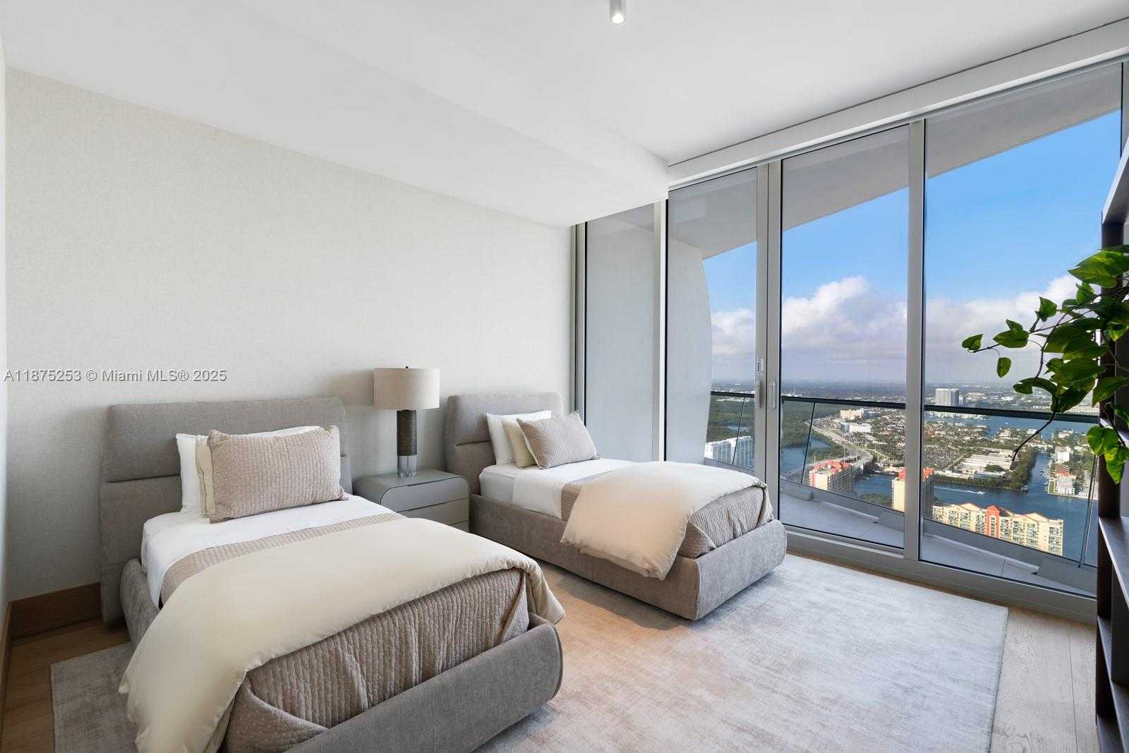 Small Image of 16901 COLLINS AVE #5105, Sunny Isles Beach Number 21
