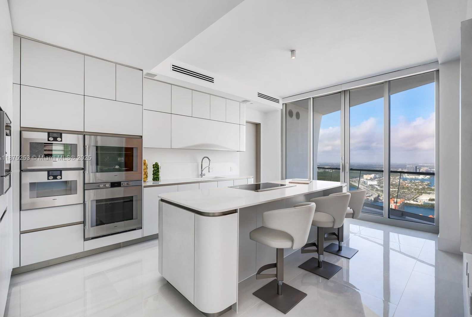 Small Image of 16901 COLLINS AVE #5105, Sunny Isles Beach Number 25